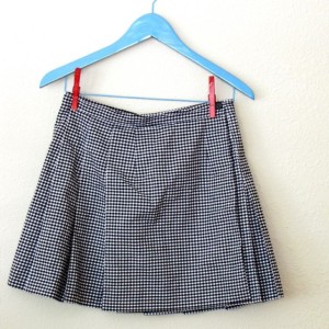 Short Black and White Gingham Pleated Vintage Skirt $12.50